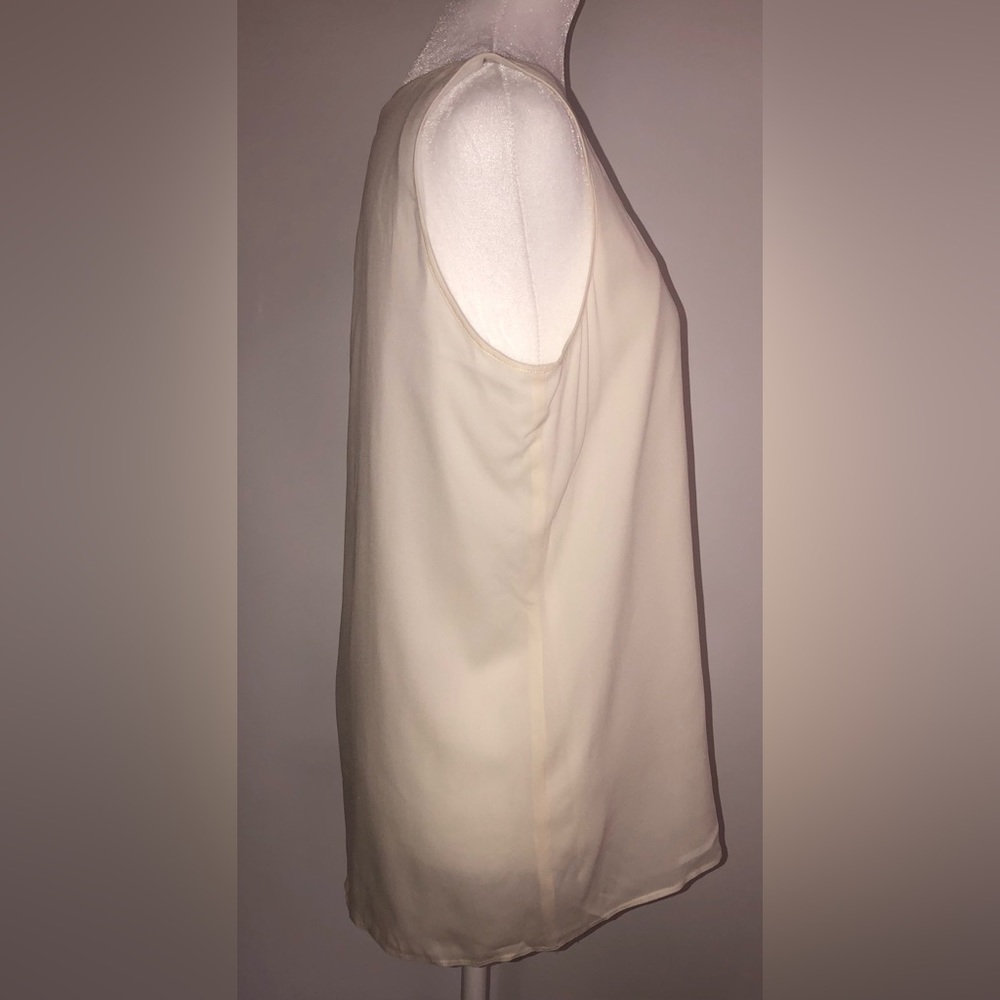 Burberry Tank Top 8 Natural White Pleated Silk Scoop Neck Blouse NEW - Picture 2 of 7